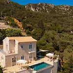 Villa Thea Mare Levantes By Posarellivillas