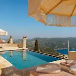 Villa Thea Mare Levantes By Posarellivillas Lákones