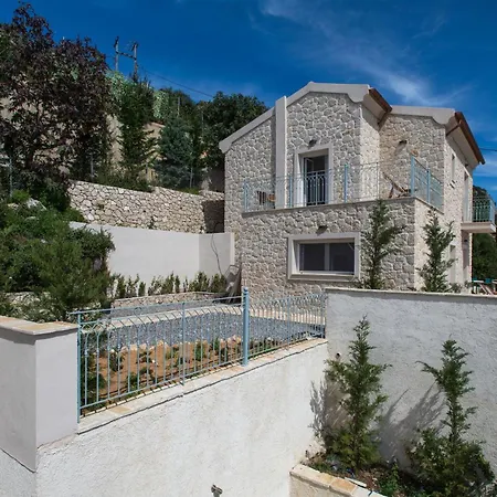 Villa Thea Mare Levantes By Posarellivillas Lákones