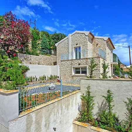 Villa Thea Mare Levantes By Posarellivillas Lákones